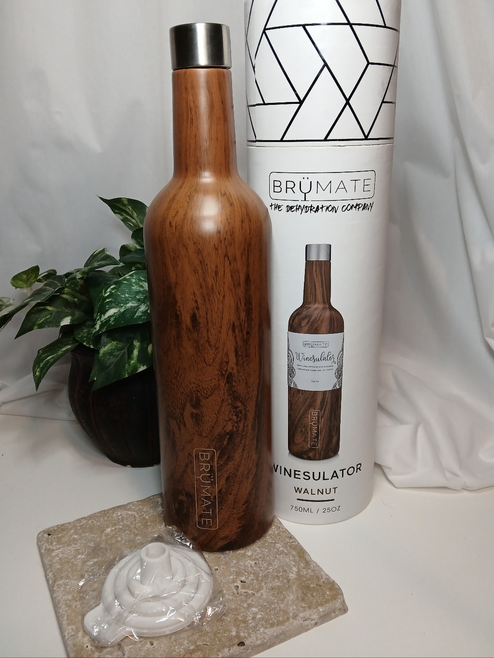 BRUMATE  "Winesulator" Walnut Finish Wine Canteen 750ML Keeps it Cool in Style!